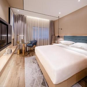 ZMAX Hotels Shenzhen Lianhuacun Metro Station