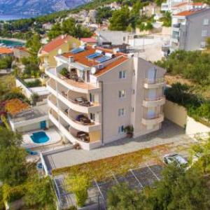 Family-friendly apartments with swimming pool Brela Makarska - 20066