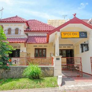 SPOT ON 2749 Tiga Sinar Residence