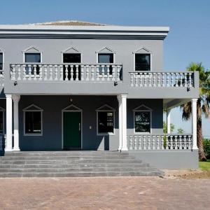 Daze House