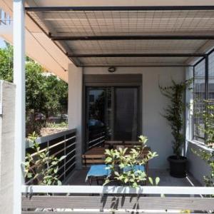 GroundFloor 2BR Apartment with SmallYard in the Heart of Kalamata