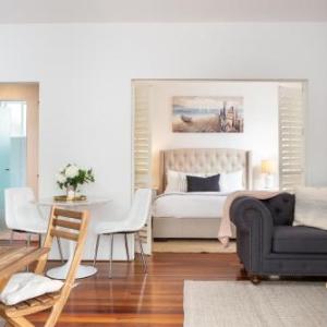 Tasteful Apartment With Balcony In Cammeray