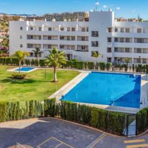 Beautiful apartment in Mijas Costa w/ Outdoor swimming pool and 2 Bedrooms