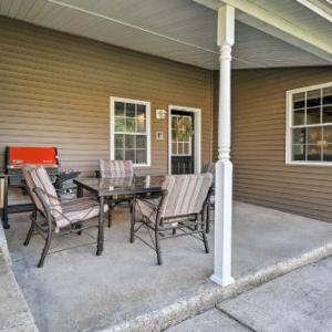 Restored Farmhouse with Patio 5 Mi to Blue Mtn Resort