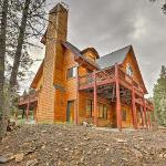 Pet Friendly Condo Steps to main St and River Colorado