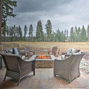 Cle Elum Home on Golf Course with Fire Pit and Hot Tub