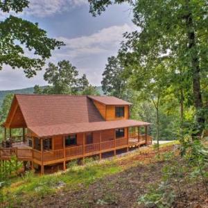 Spacious Murphy Cabin with Decks and Wooded Views!