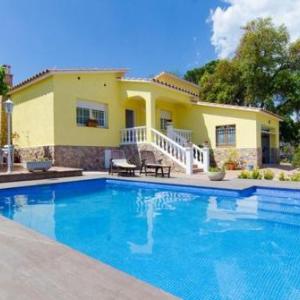 Vallcanera Villa Sleeps 5 Pool