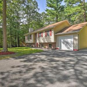 Poconos Home with Game Room-10 Mi to Camelback!