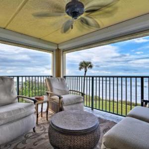 Lavish Beachfront Condo with Balcony and Pool Access