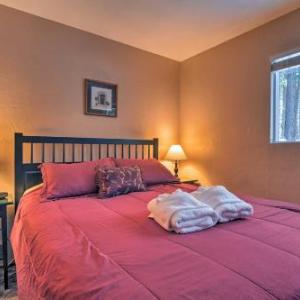 3BR+Loft S. Lake Tahoe Cabin w/ Deck & Gas Grill!