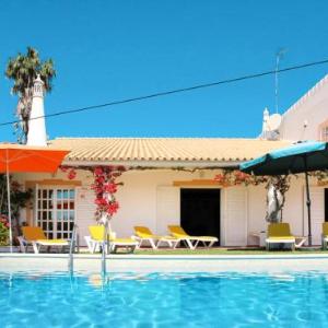 Corregos de Santa Luzia Villa Sleeps 14 with Pool and WiFi