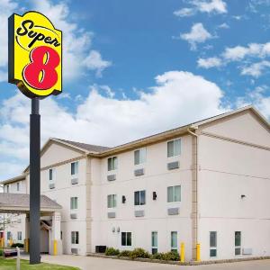 Burgundy Inn & Suites