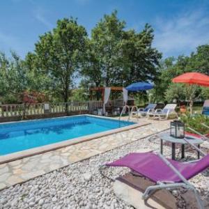 Three-Bedroom Holiday Home in Nedescina