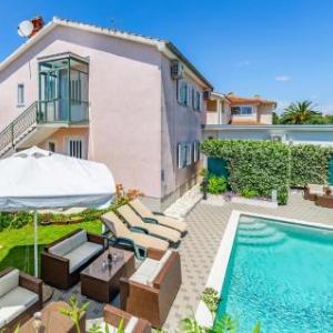 Four-Bedroom Holiday Home in Stinjan
