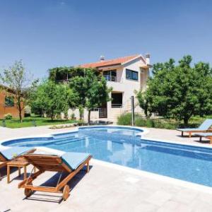 Seven-Bedroom Holiday Home in Trogir