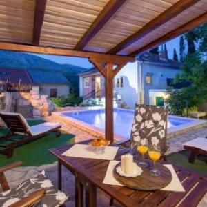 Two-Bedroom Holiday Home in Srinjine