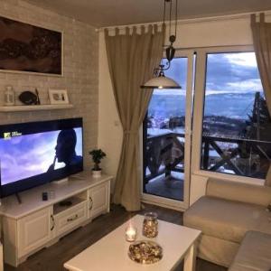 PROMO Evergreen apartments