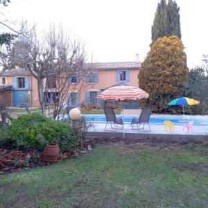 House with 2 bedrooms in Le Thor with furnished garden and WiFi