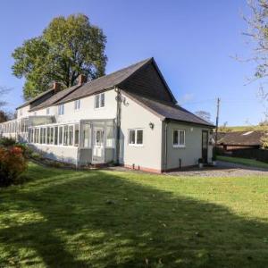 The Old Stables at Wakefield Green