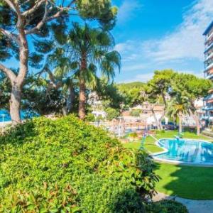 Rodalera Apartment Beach Sea views with pool