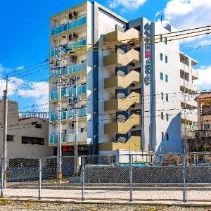 Mr.KINJO Inn in front of Children Medical Care Center