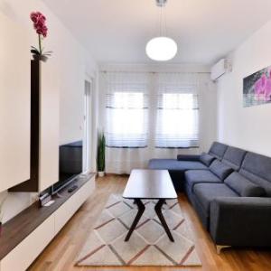 Neo Apartment