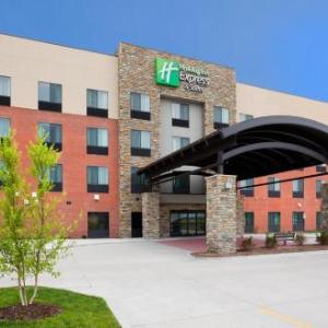 Holiday Inn Express & Suites Davenport an IHG Hotel