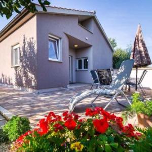 Holiday home in Dobropoljana 35484