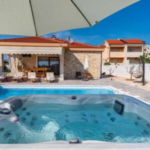 Three-Bedroom Holiday Home in Vrsi