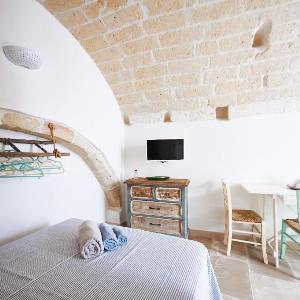 EQUORUM 11 - STONE HOUSE OSTUNI