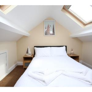 Holiday Home for 8 + Parking - Trendy East Oxford