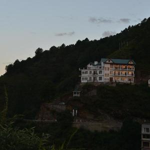 Clifton House  Shoghi  Shimla