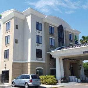 Holiday Inn Express Hotel & Suites Tampa-USF-Busch Gardens By IHG