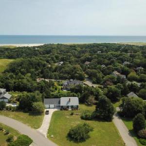 516 2 Minute Drive to Nauset Beach Huge Yard and Dog Friendly