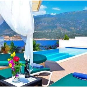 Yenikoy Villa Sleeps 8 Pool Air Con WiFi