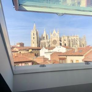 Studio in Leon with wonderful city view and WiFi