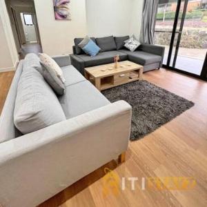 Lavish in Lyons - 3bd 2bth Spacious & Modern Home