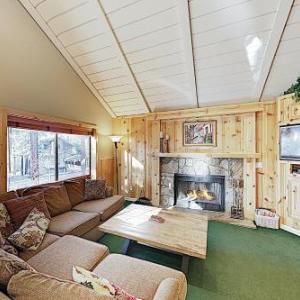 Tahoe Tyrol Chalet w/ Hot Tub Near Sand & Slopes home