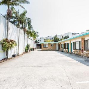 Hotels near Byron Events Farm - Hibiscus Motel