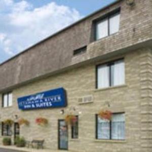 Petawawa River Inn & Suites