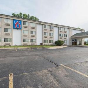 Motel 6-Lawrence KS