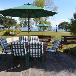 Cedarwood Lakeside Motel & Conference Venue