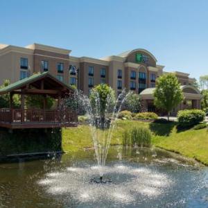 Holiday Inn Express Hotel & Suites Rochester Webster