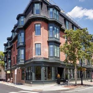 Hotels near Deep Cuts Brewery Medford - Sonder 907 Main