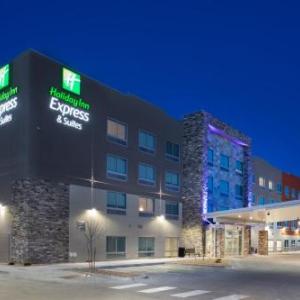 Holiday Inn Express & Suites - Denver NE - Brighton