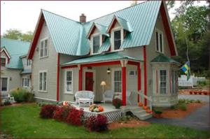 Red Elephant Inn Bed and Breakfast, North Conway