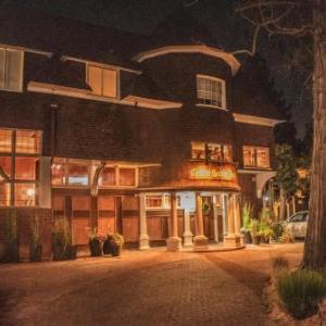 Hotels near Uptown Theatre Napa - Cedar Gables Inn