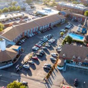hyannis hotels melody cod tent cape plaza hotel near