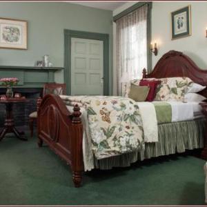 Carlisle House Bed and Breakfast